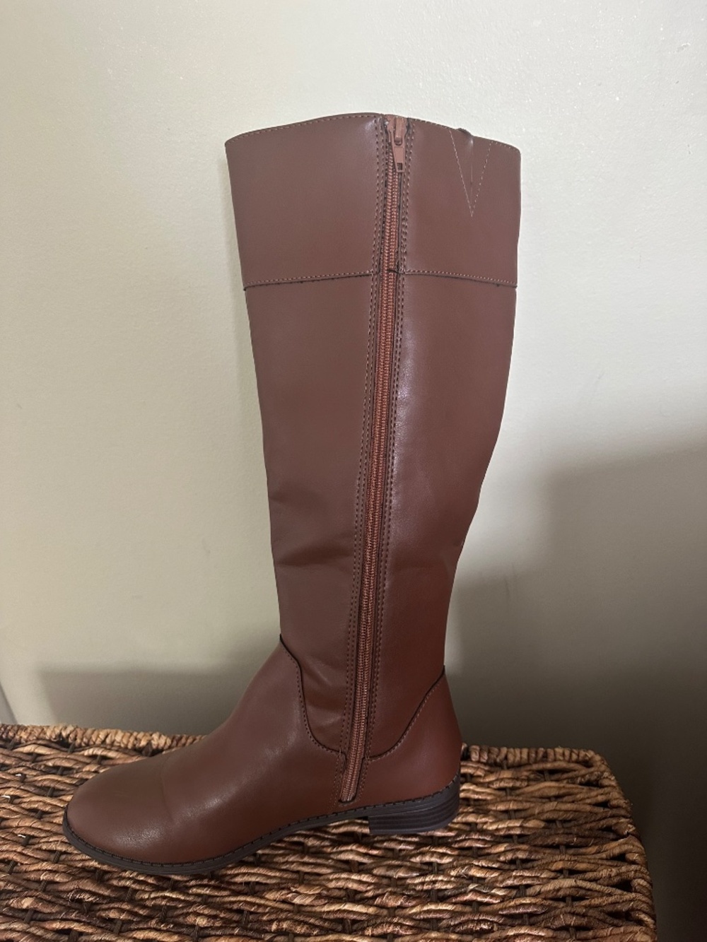 Boots - Picture 3 of 5